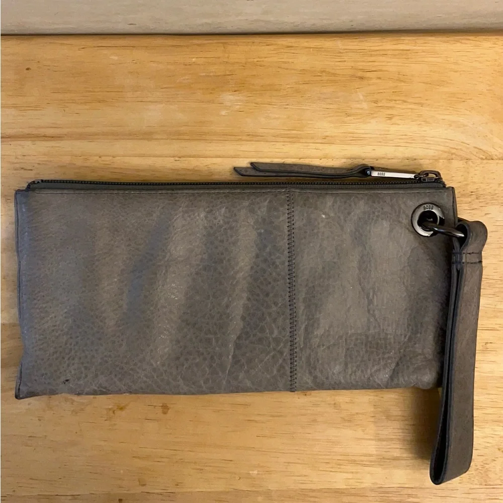 HOBO International Vida 100% Leather Wristlet Clutch.
